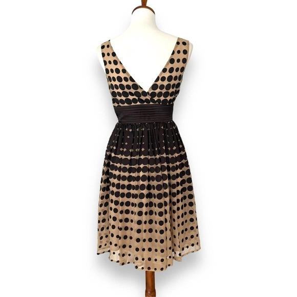 Burlapp Black & Beige Pleated Polka Dot Sleeveless V Neck A Line Dress Size 0 - Picture 2 of 9